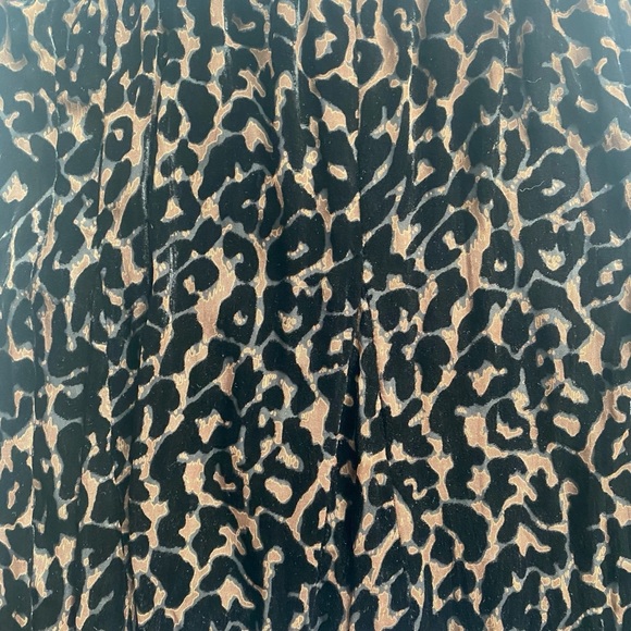 Chico’s Maxi Velvet Burnout Elastic Waist Cheetah Maxi Skirt Size 8 / M - Picture 2 of 8
